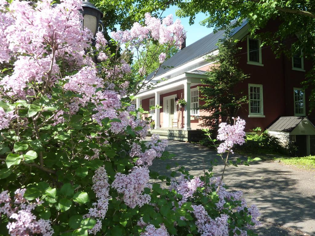 Le Passe-Partout Cowansville Luaran gambar